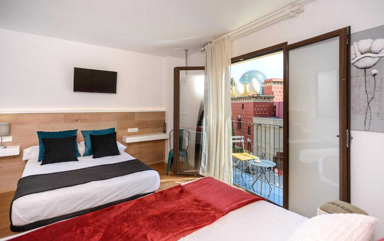 Apartamentos Enfrente Del Museo Dali Фигерас Екстериор снимка